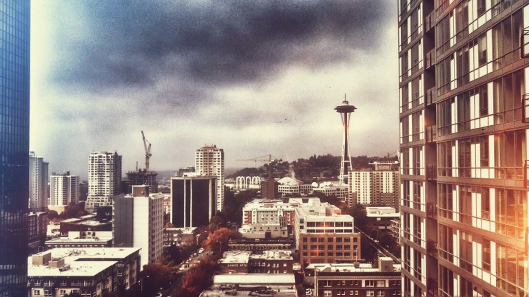 between 4th and 5th Ave