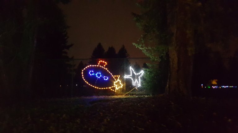 It's a Yellow Submarine in Christmas lights
